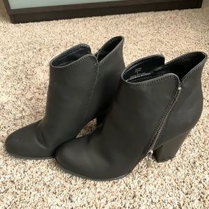 Michael Shannon boots